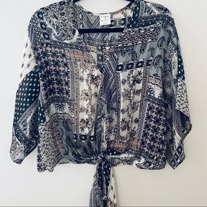 Vici A thing of beauty Kimono tie top